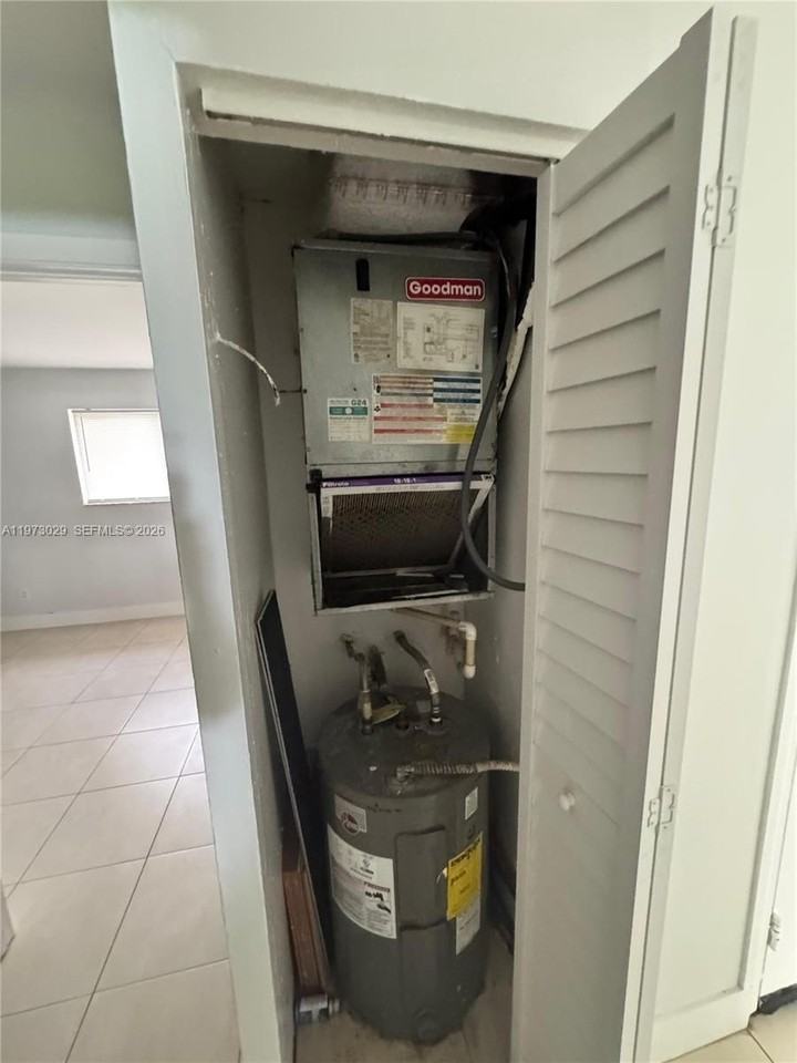 4241 Nw 19th St #170 - Photo 6 of 23