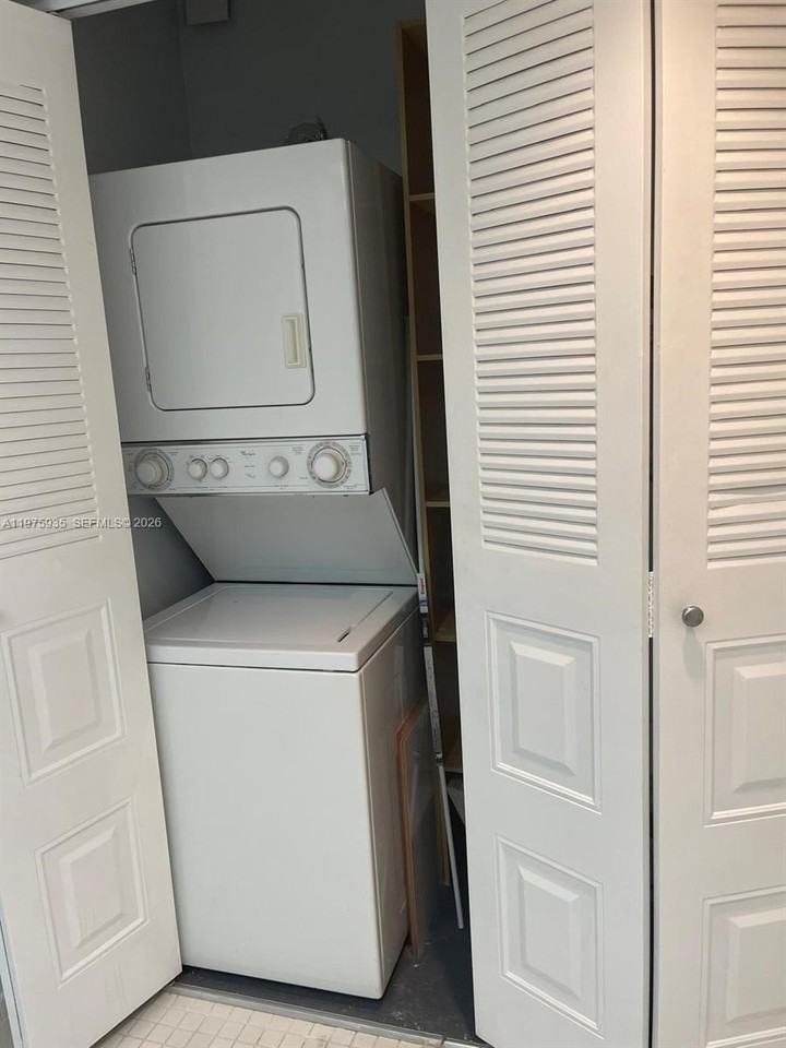 1110 Sw 125th Ave #202M - Photo 7 of 14