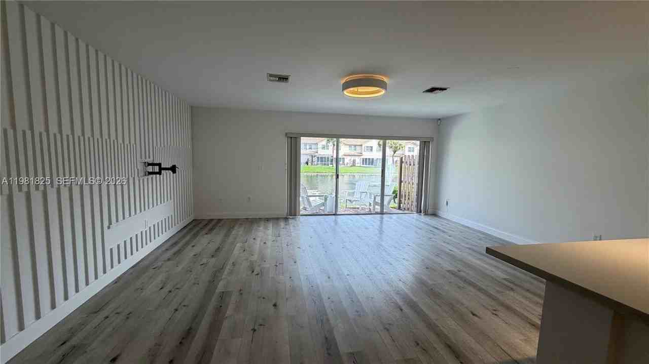 9389 Boca River Cir - Photo 6 of 38