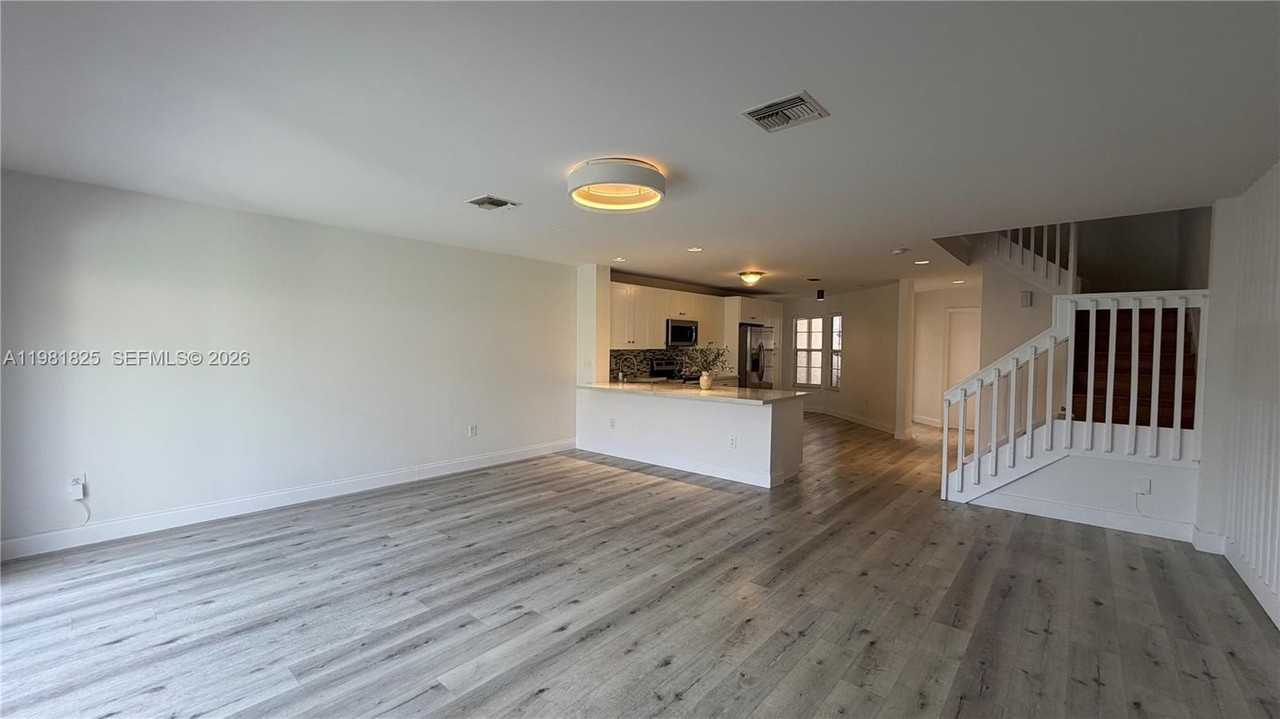 9389 Boca River Cir - Photo 7 of 38