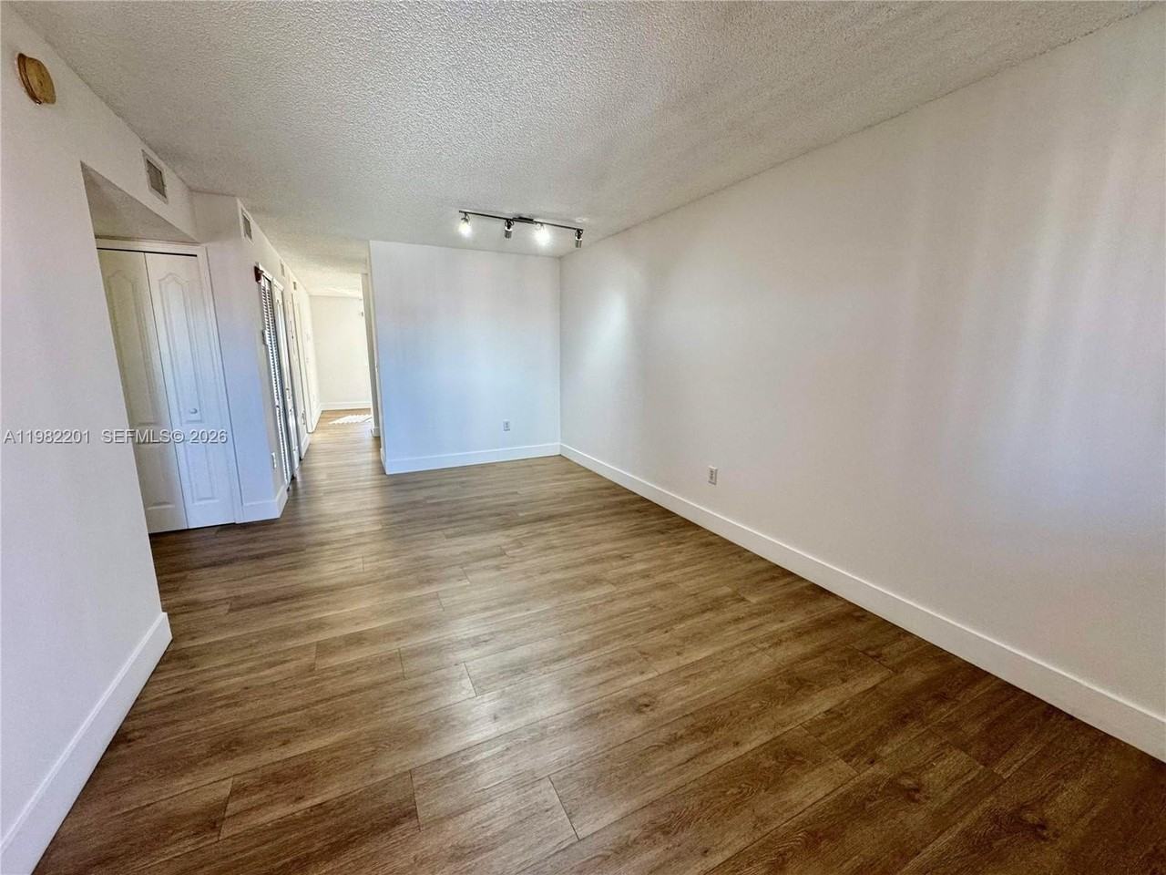 4681 Nw 9th St #211 - Photo 3 of 46