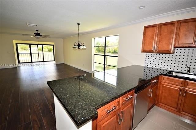 7944 Eastlake Dr #D - Photo 5 of 21