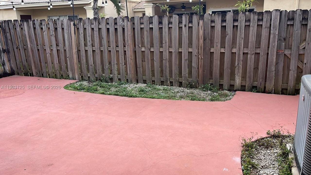 16424 Sw 73rd Ter #16424 - Photo 4 of 6