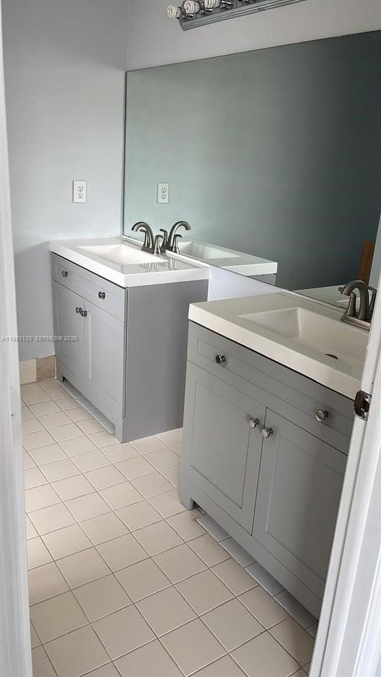 16424 Sw 73rd Ter #16424 - Photo 5 of 6
