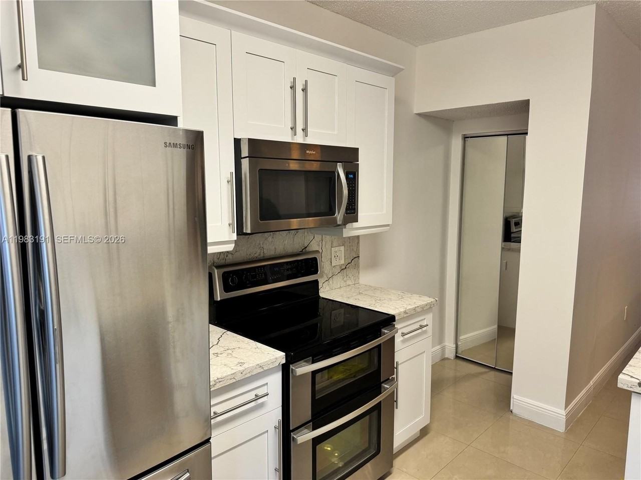 8025 Lake Dr #102 - Photo 4 of 23