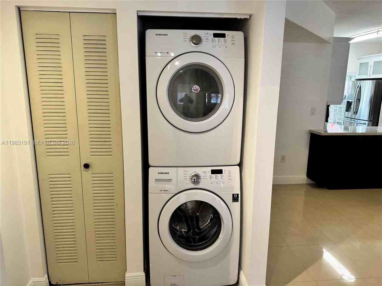 8025 Lake Dr #102 - Photo 6 of 23