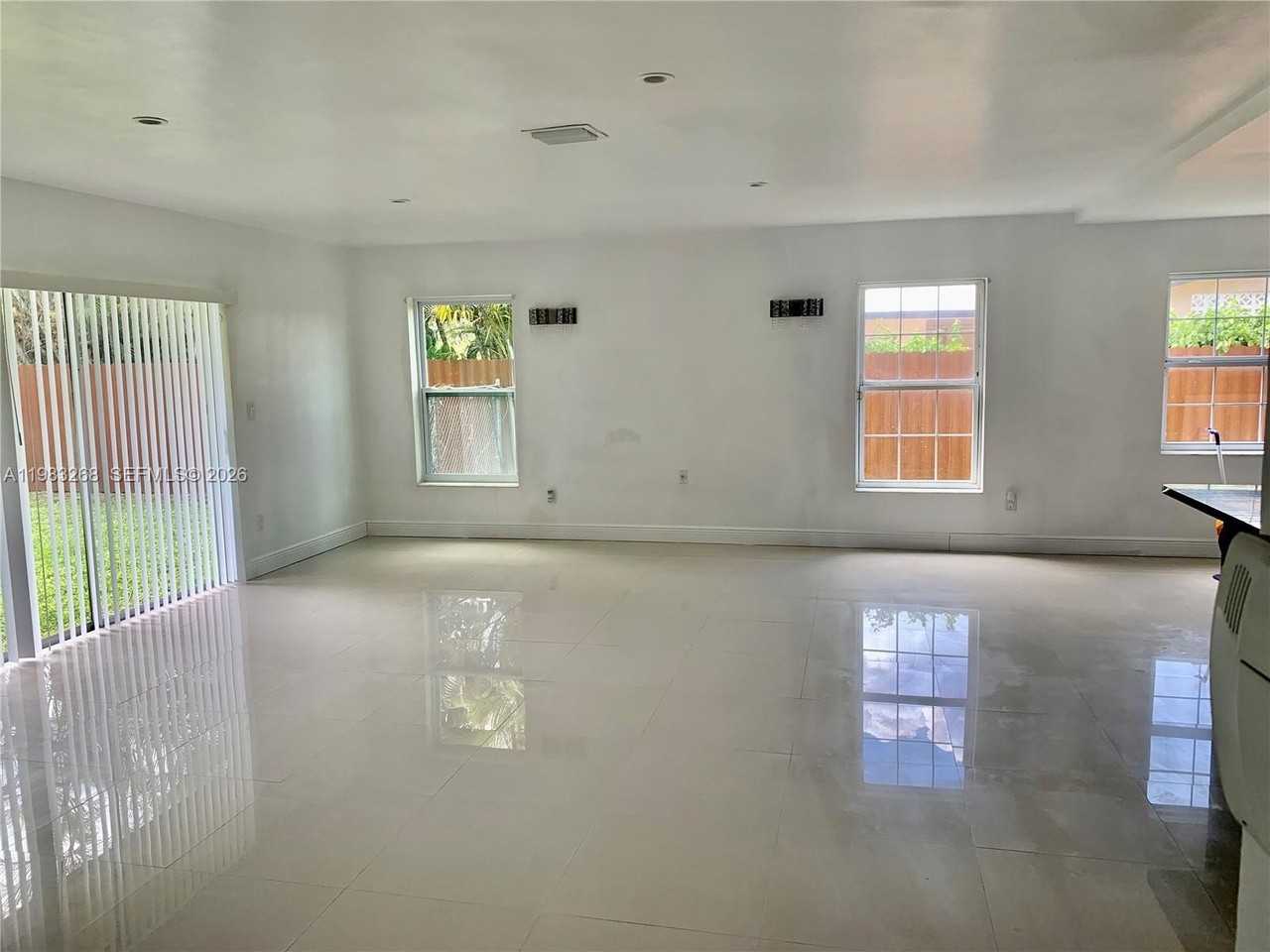 9798 Sw 158th St - Photo 7 of 32