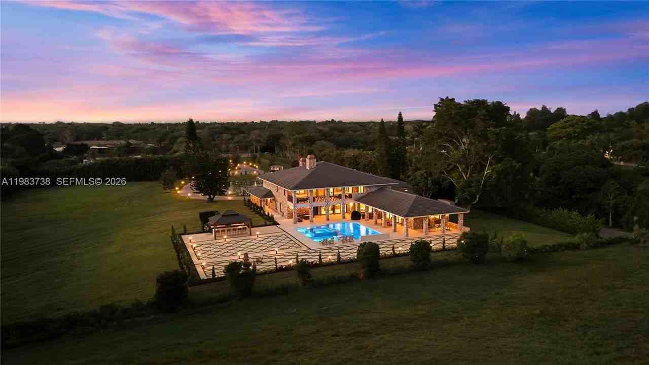 3320 Sw 121st Ave - Photo 7 of 50