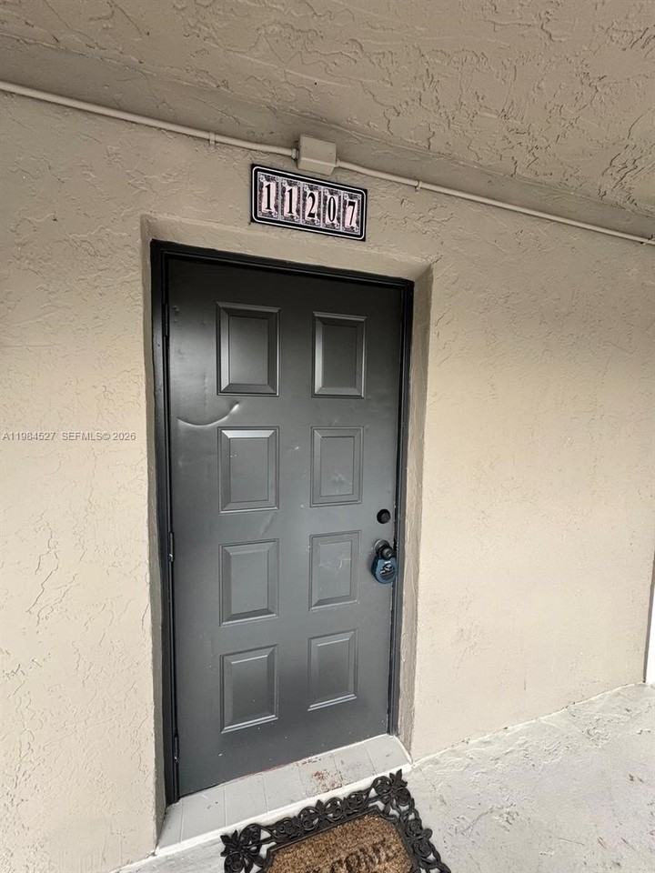 11207 Royal Palm Blvd #11207 - Photo 3 of 46