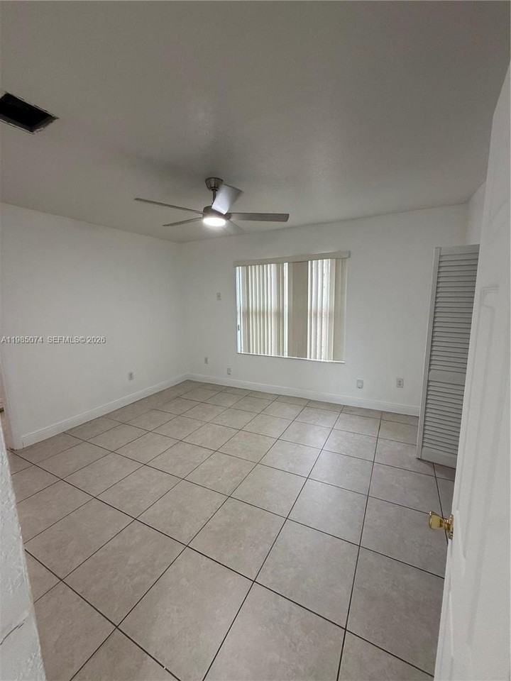7001 Nw 4th Ct #BACK - Photo 5 of 10