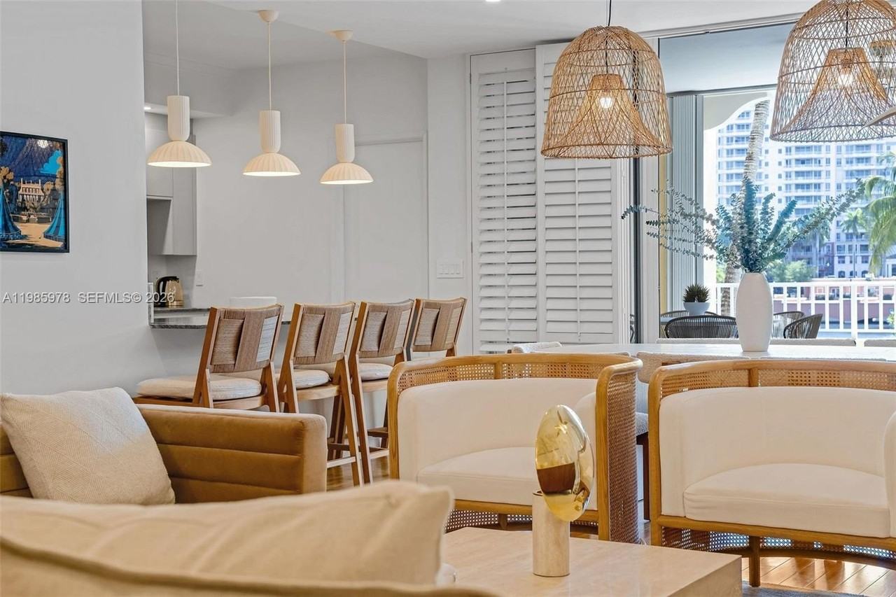 725 Crandon Blvd #203 - Photo 6 of 49