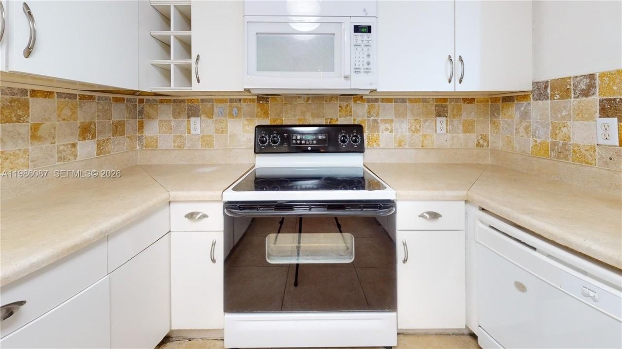 2055 Sw 122nd Ave #108 - Photo 7 of 28