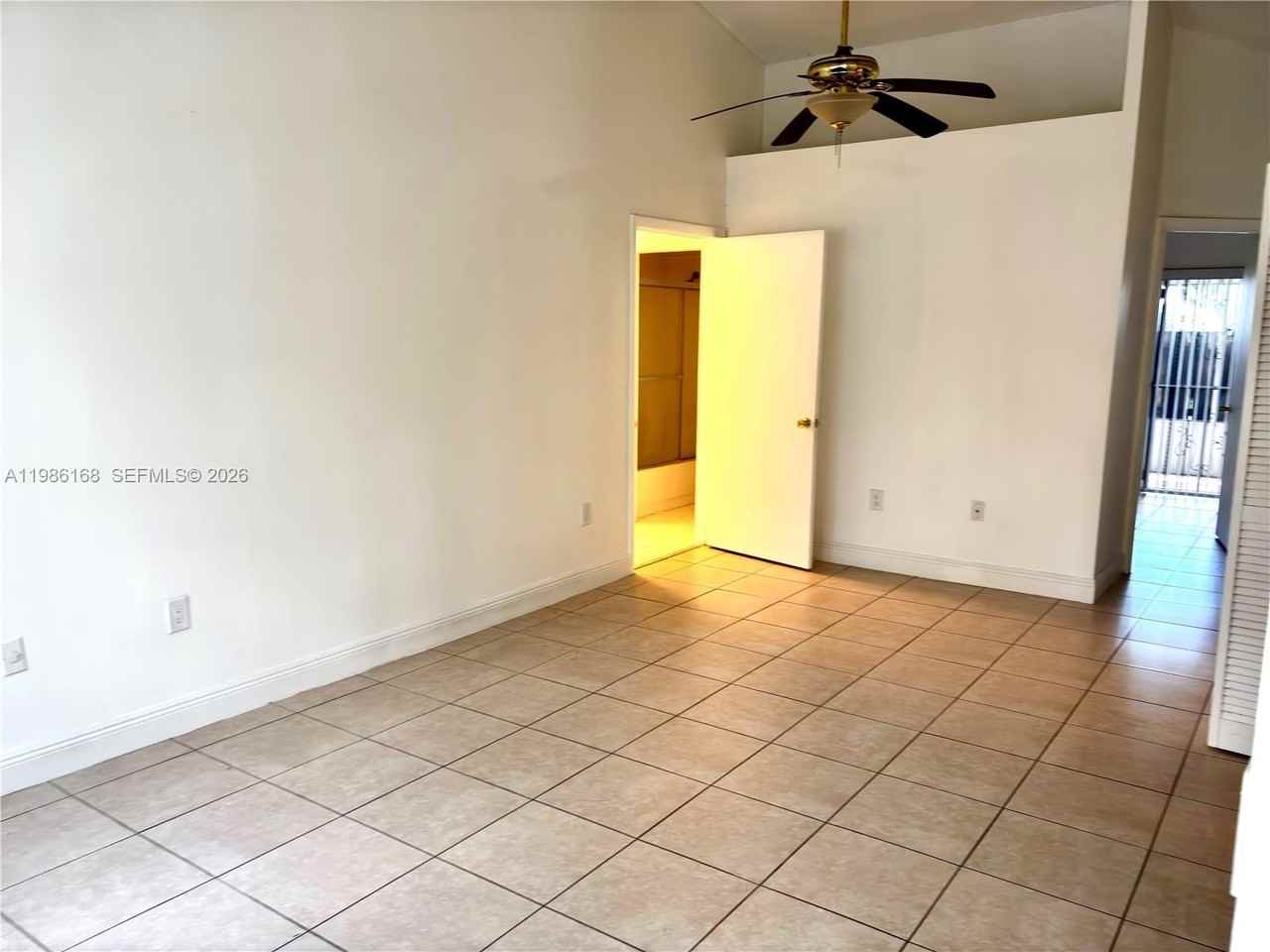 21567 Sw 87th Ct - Photo 4 of 10