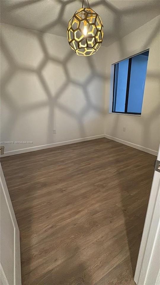 20773 Ne 5th Ct - Photo 2 of 16