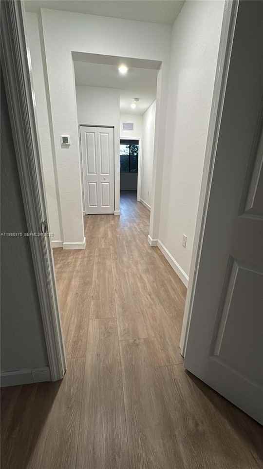 20773 Ne 5th Ct - Photo 4 of 16