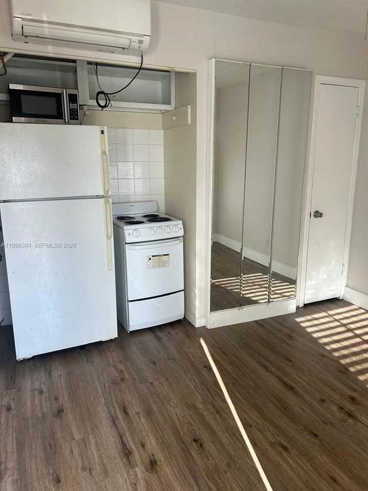 2214 N 25th Ave #2216-2 - Photo 5 of 7