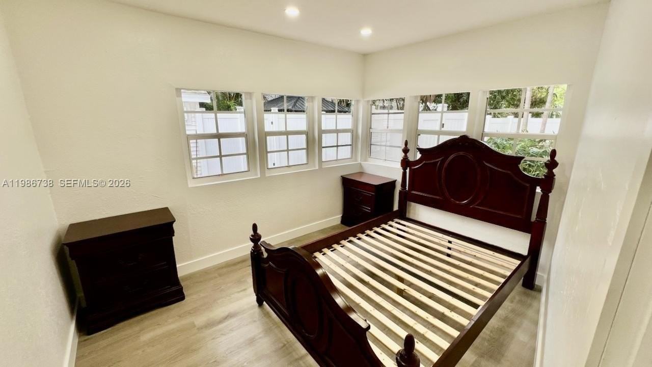 48 Sw 14th St - Photo 6 of 13