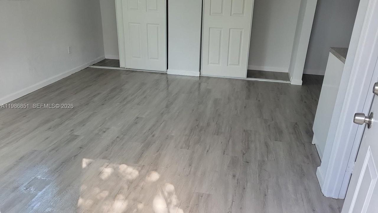 1212 SW 7th Ave #1 - Photo 3 of 6