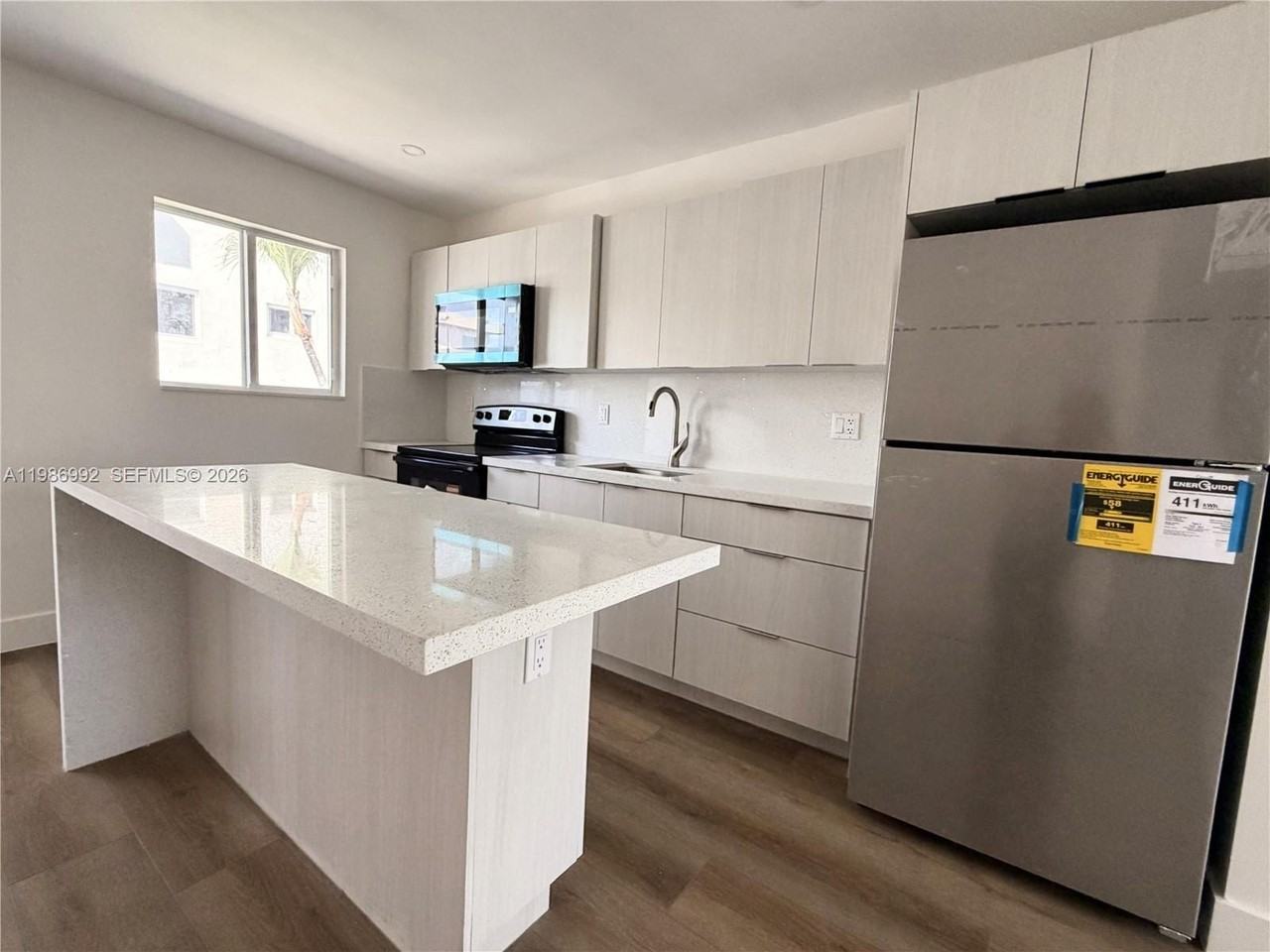 1904 Sw 17th Ave #3 - Photo 7 of 15