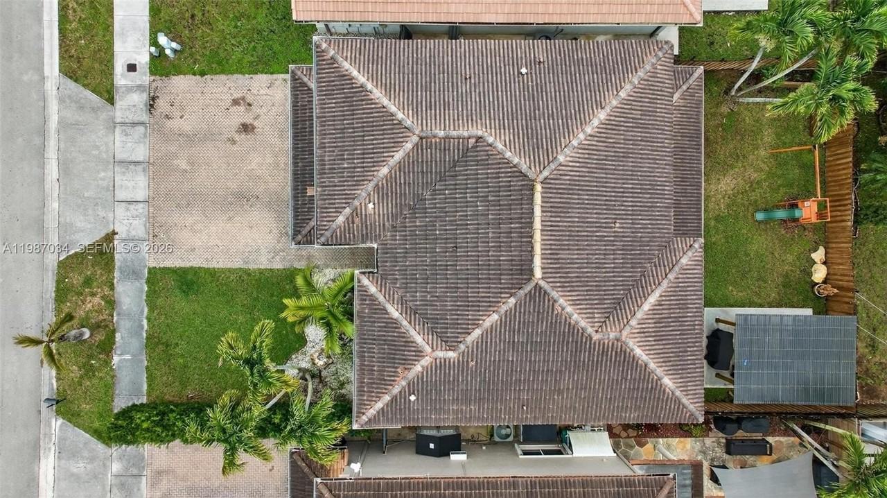 15874 Sw 138th Ter #1 - Photo 6 of 12