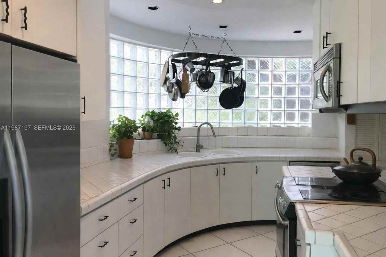 3151 Freeman St - Photo 7 of 20