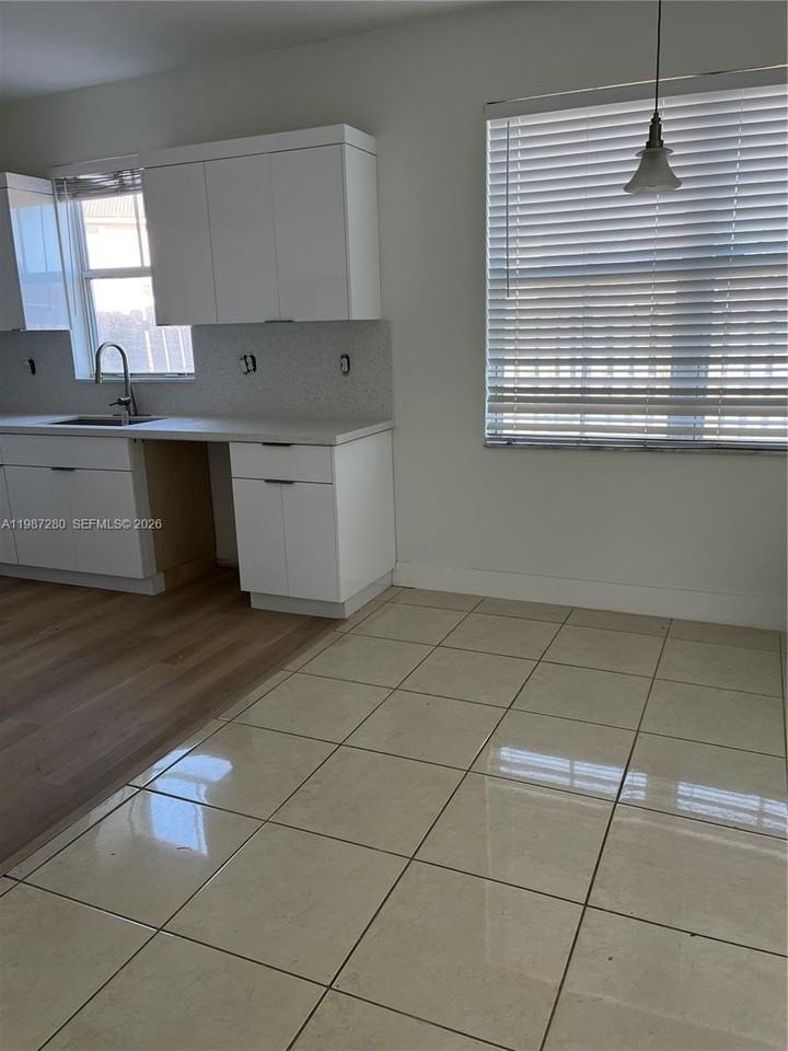 27501 Sw 138th Ave - Photo 3 of 14