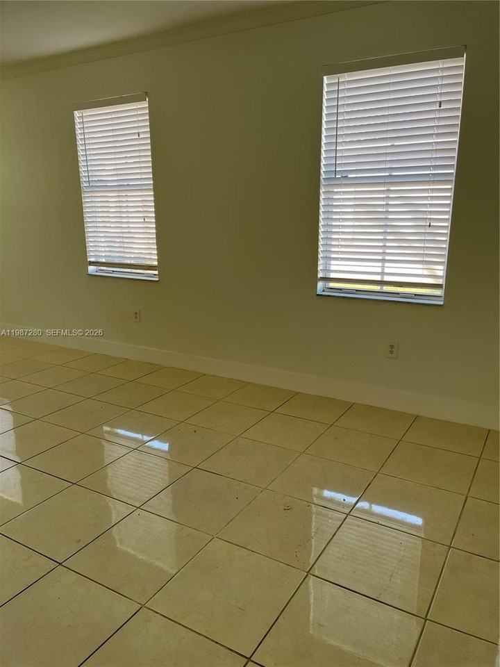 27501 Sw 138th Ave - Photo 6 of 14