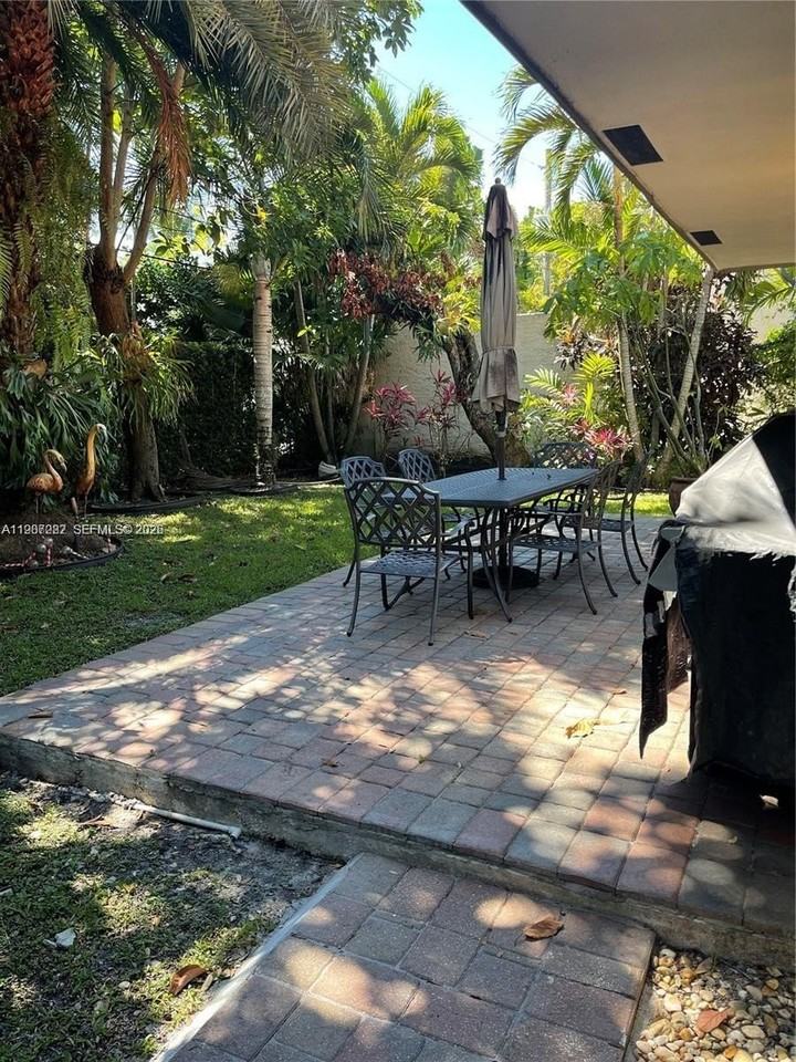 1501 Lisbon St - Photo 7 of 14