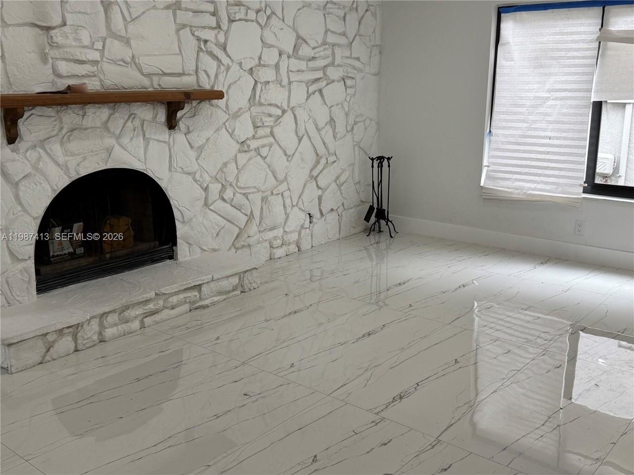 11100 Nw 21st St - Photo 2 of 20