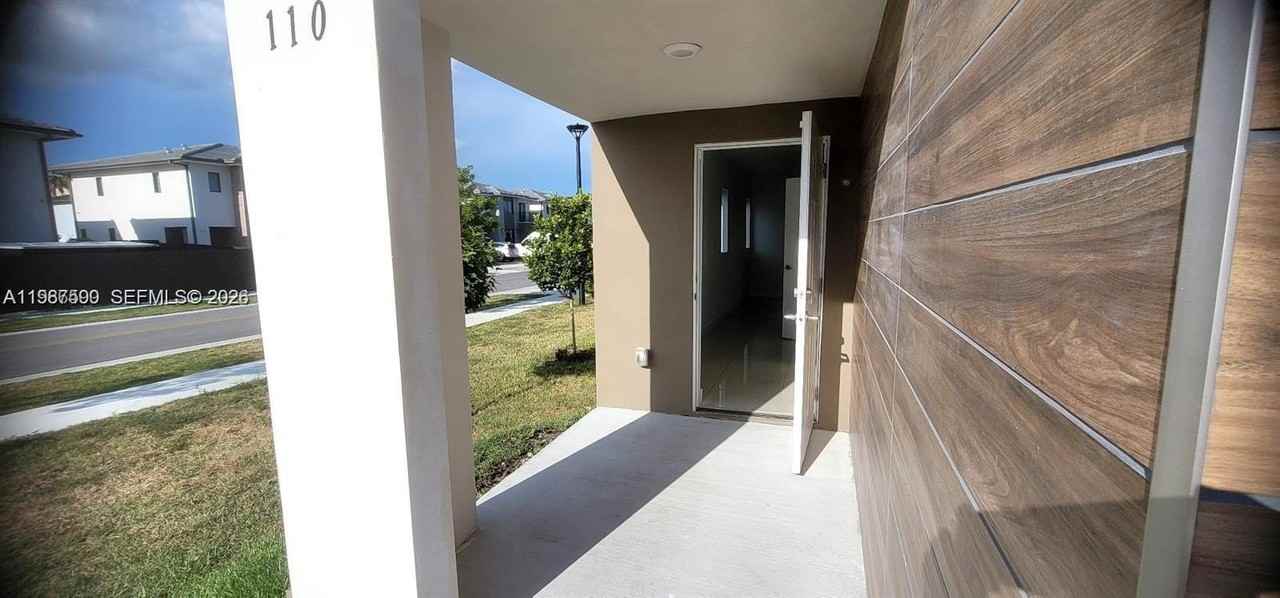 110 Nw 11th Ct - Photo 4 of 25