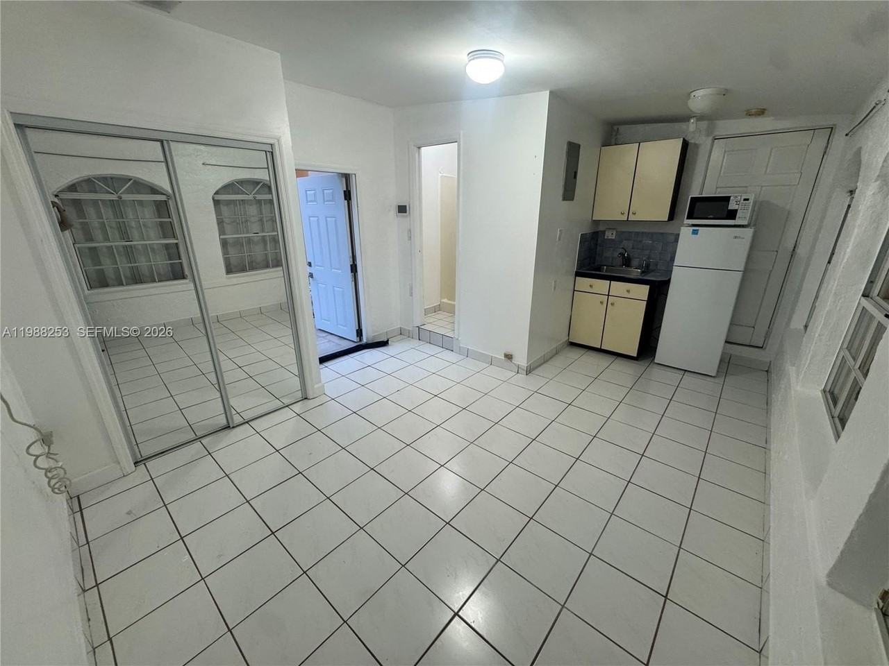 4472 Sw 9th Ln #1 - Photo 6 of 10