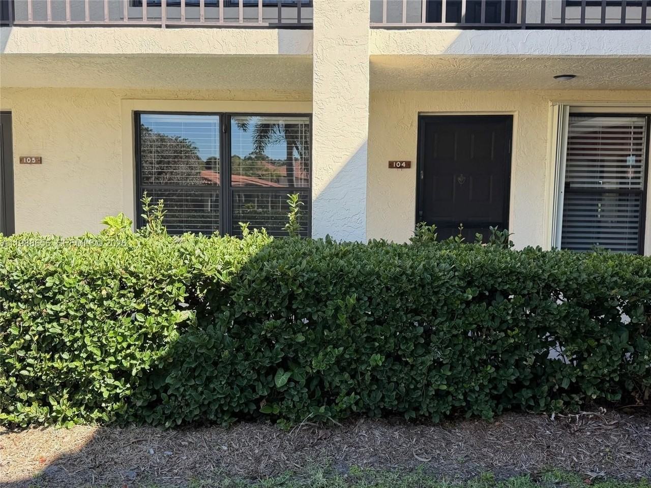 301 Sw South River Dr #104 - Photo 2 of 17