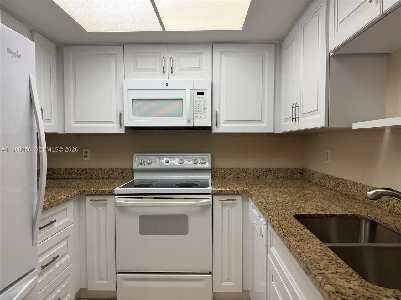 301 Sw South River Dr #104 - Photo 6 of 17