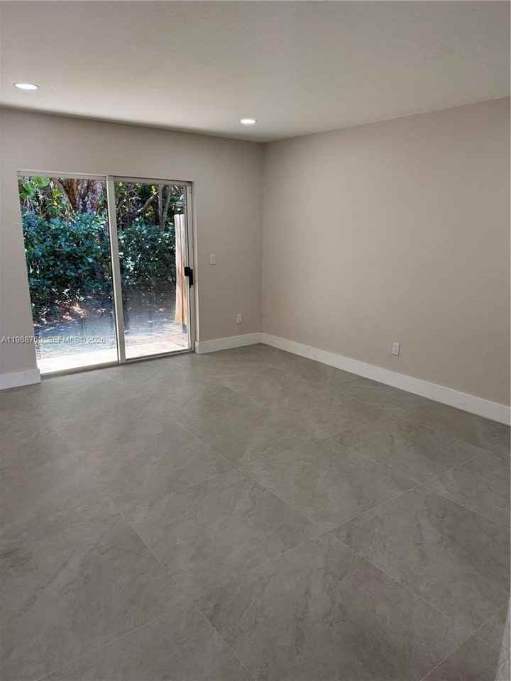 7612 Nw 38th Ct #13 - Photo 3 of 11