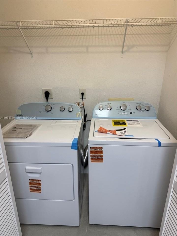 7612 Nw 38th Ct #13 - Photo 5 of 11