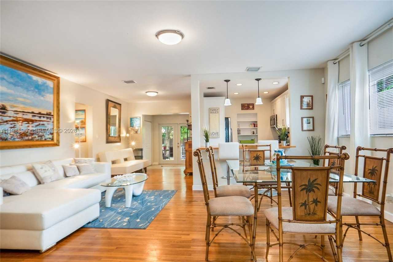 113 Sw 2nd St - Photo 6 of 50