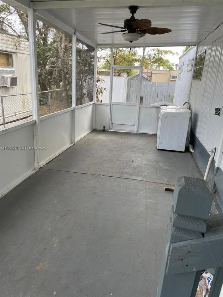 13380 Sw 9th St #13380 - Photo 2 of 11