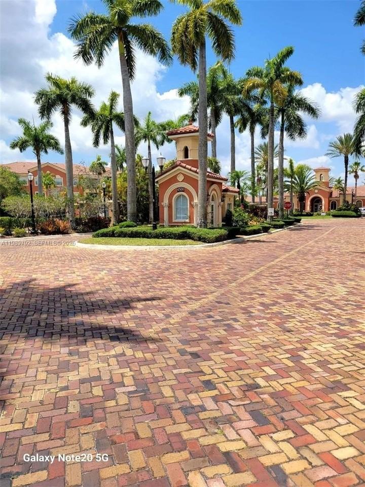 4602 Sw 160th Ave #510 - Photo 6 of 22