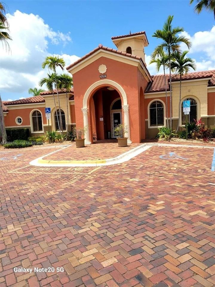 4602 Sw 160th Ave #510 - Photo 7 of 22