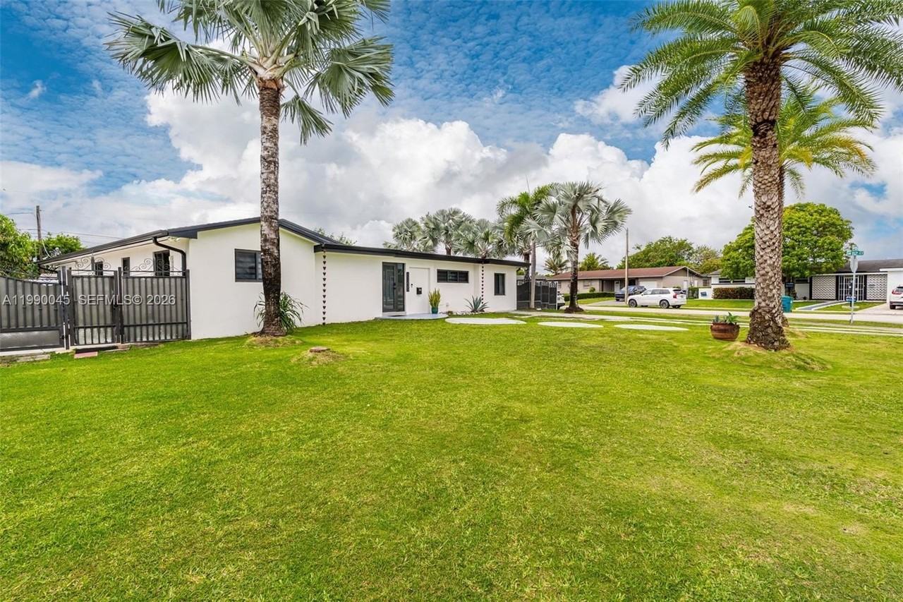 11220 Sw 181st Ter #11220 - Photo 4 of 50