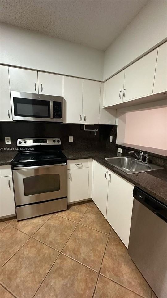 50 Key West Ct #50 - Photo 4 of 16