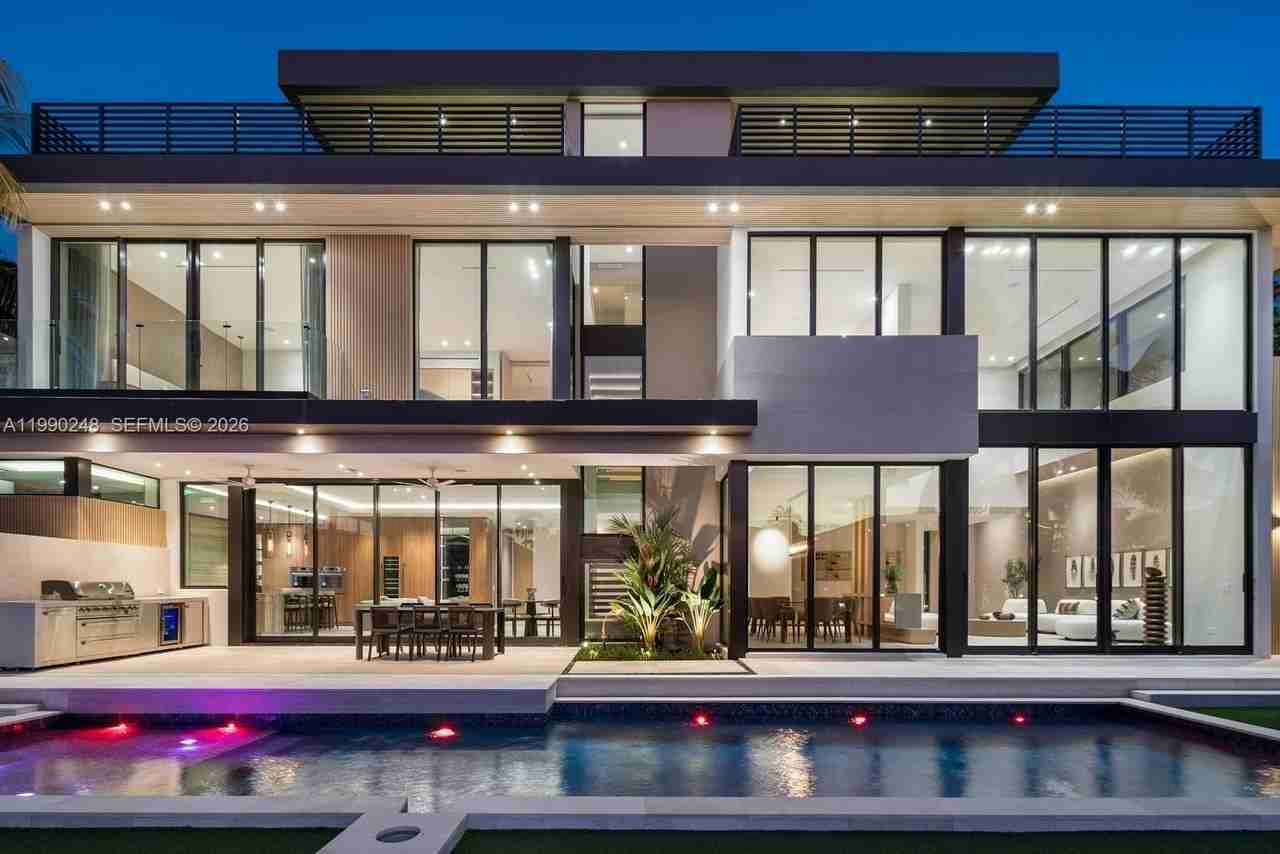 641 Flamingo Dr #0 - Photo 2 of 50