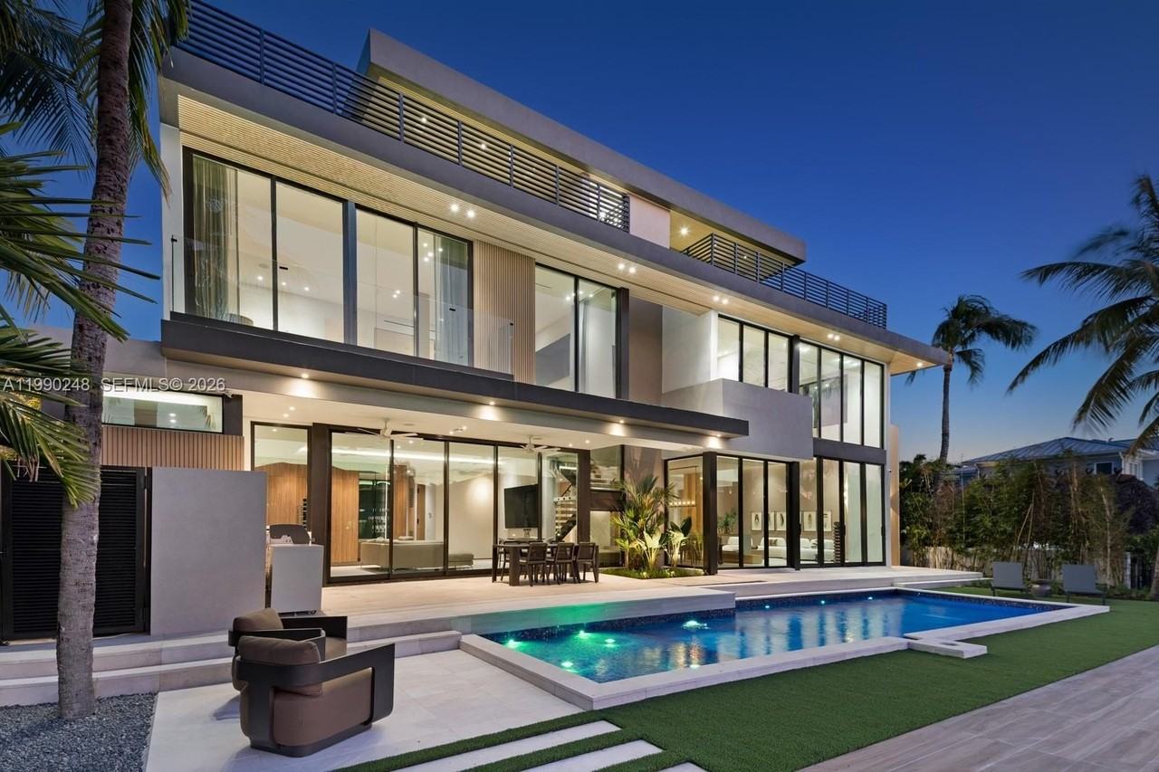 641 Flamingo Dr #0 - Photo 4 of 50