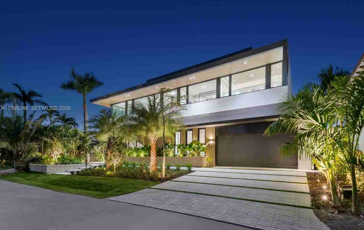 641 Flamingo Dr #0 - Photo 6 of 50