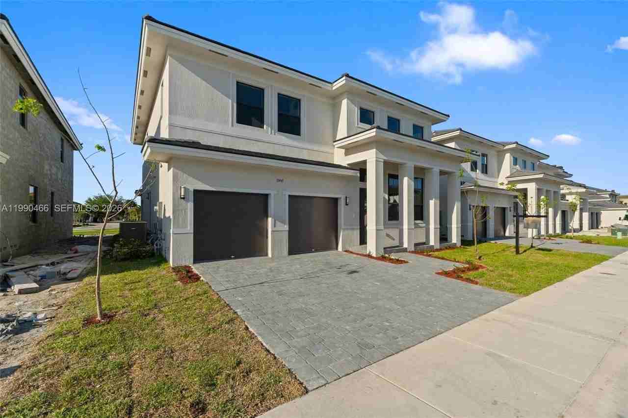 15441 Sw 20th Ln #15441 - Photo 3 of 50