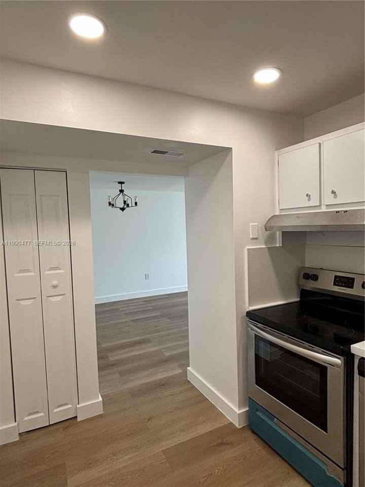 8277 Sw 128th St #113 - Photo 4 of 22