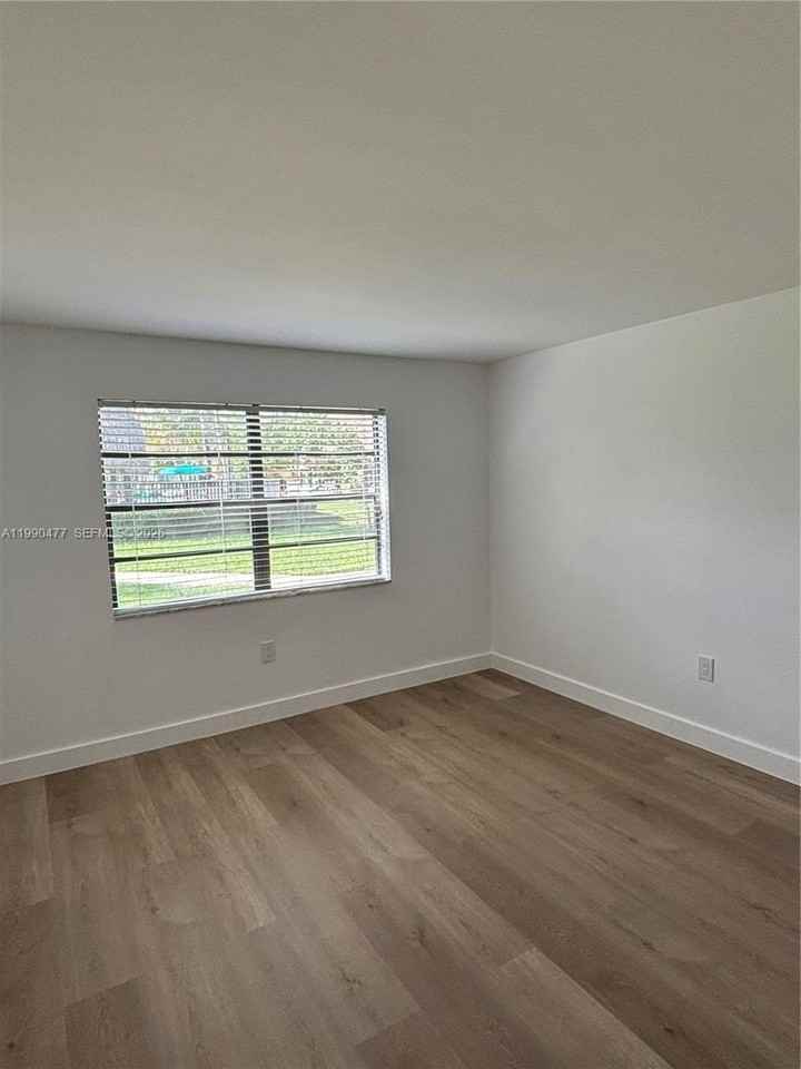 8277 Sw 128th St #113 - Photo 6 of 22