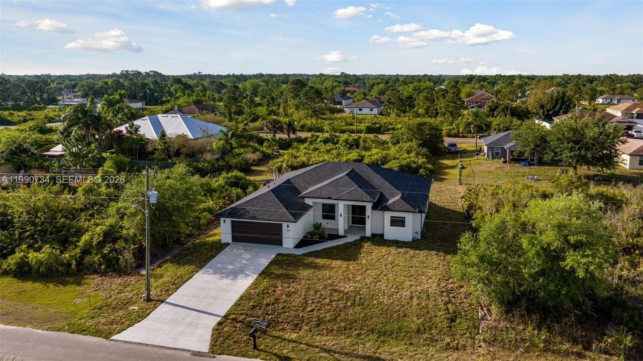 2709 58th St W #0 - Photo 4 of 37