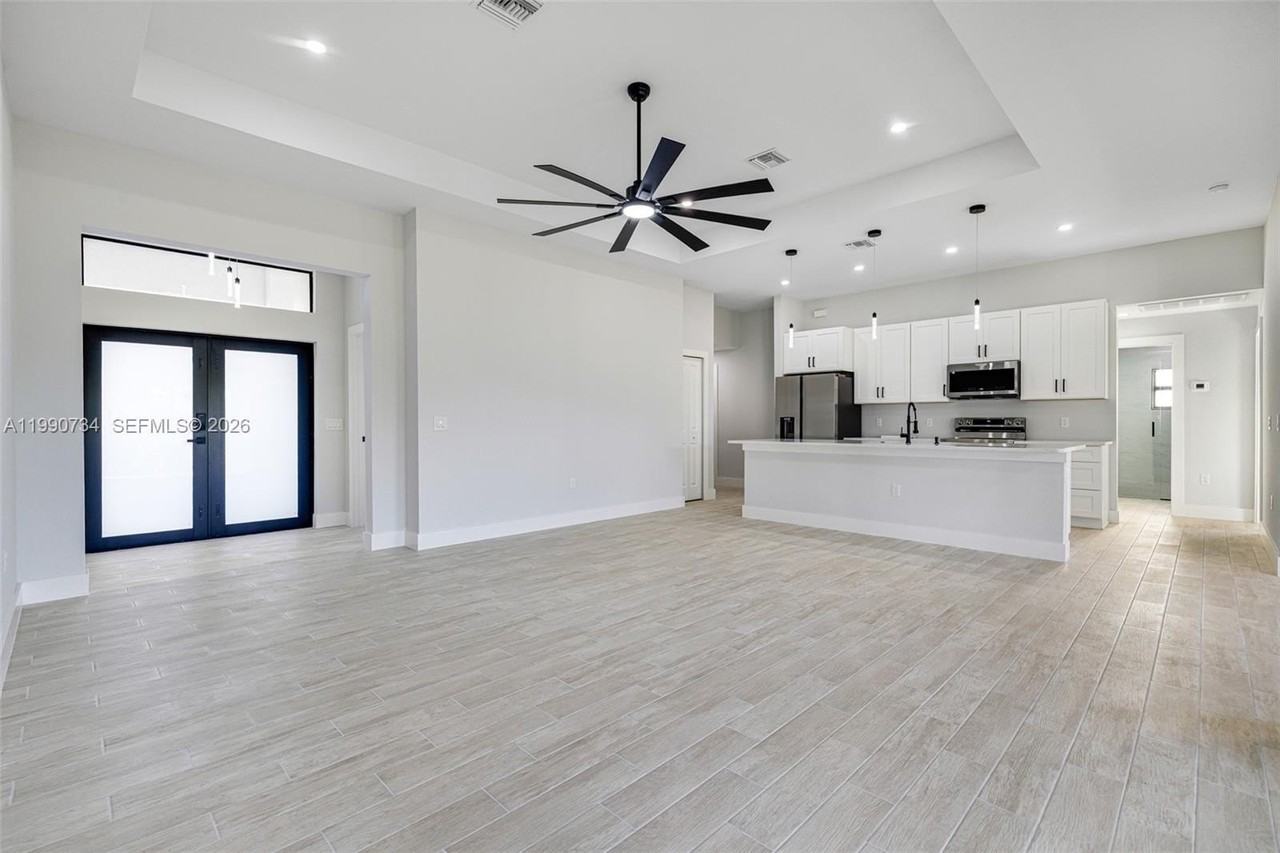 2709 58th St W #0 - Photo 6 of 37