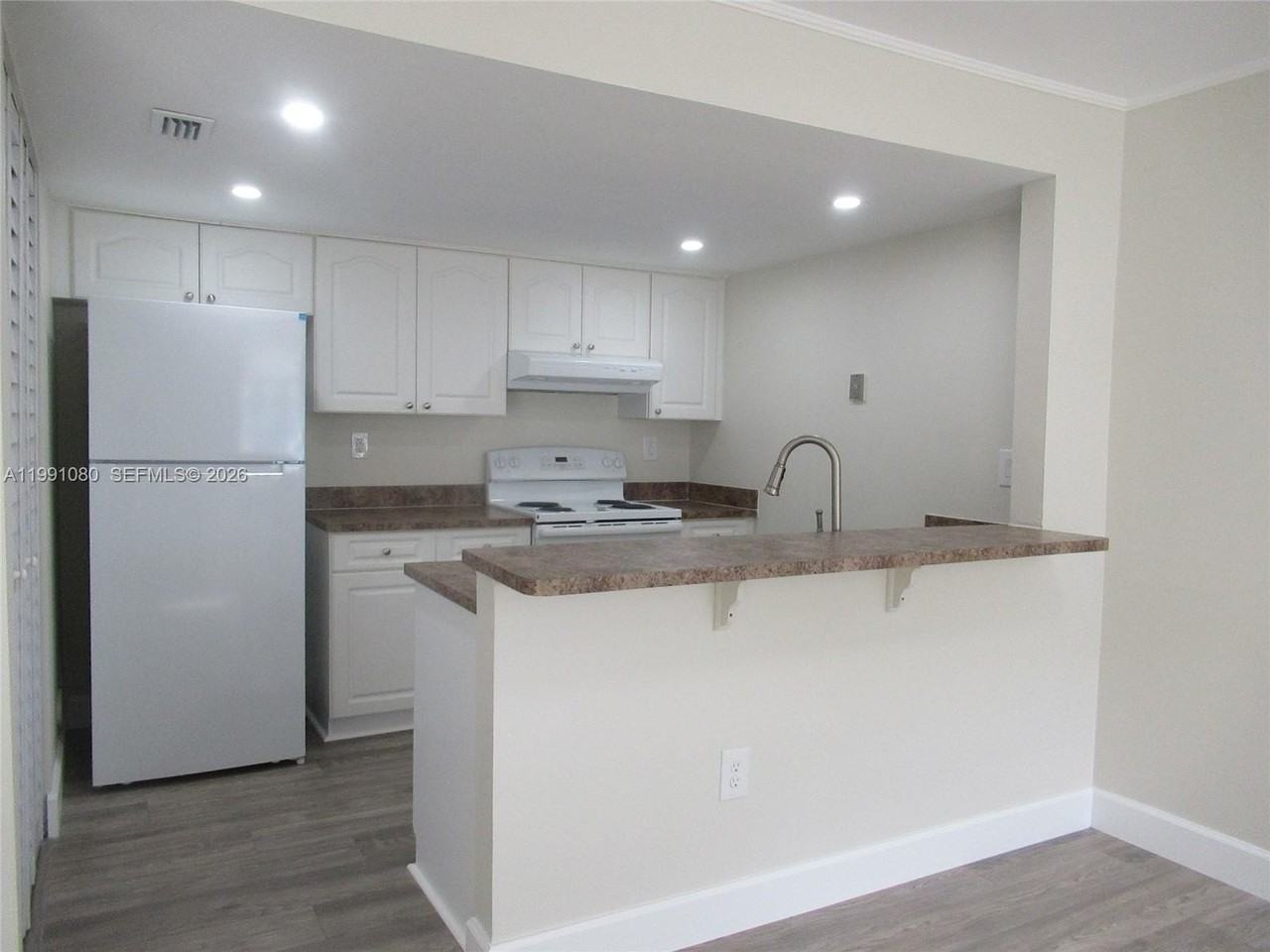 6825 Sw 45th Ln #12 - Photo 3 of 15